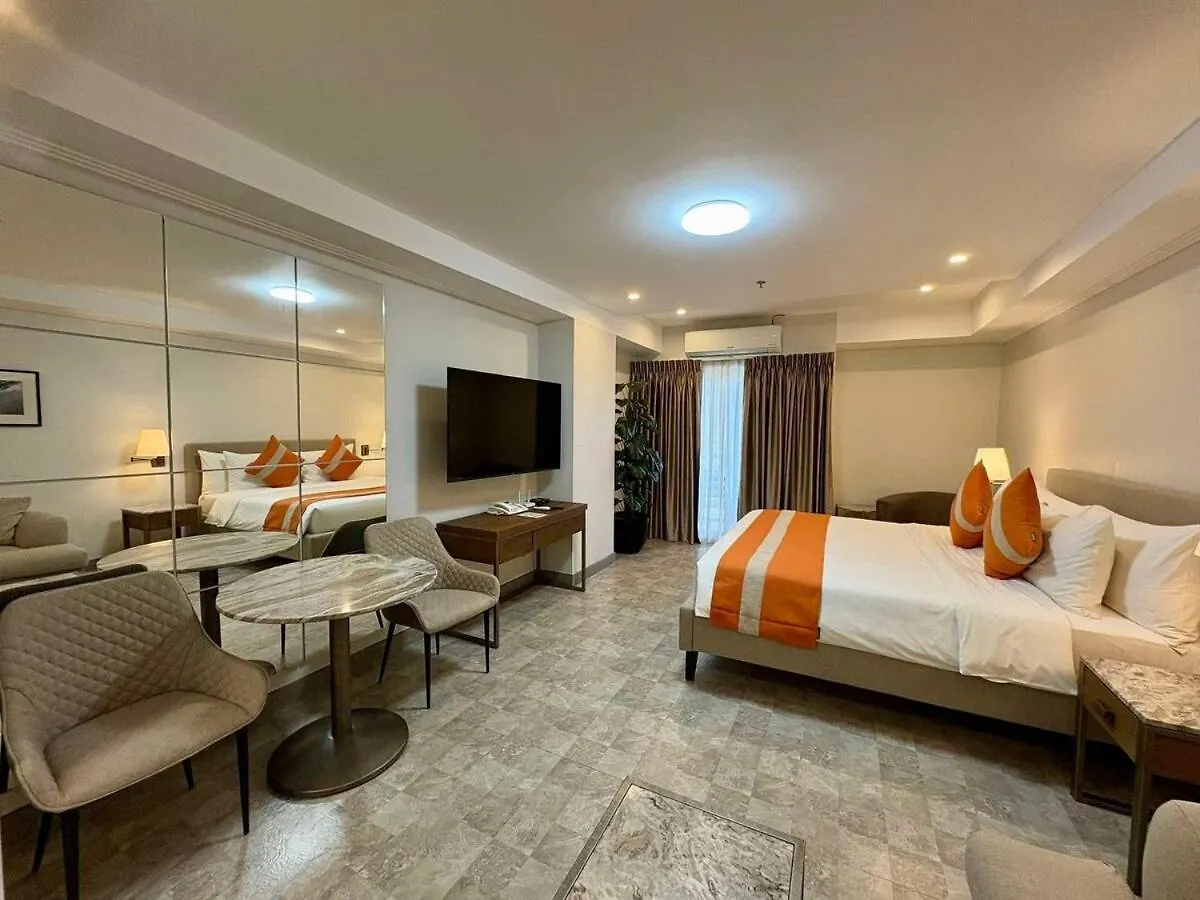 Sheryll Escapes - La Grande Phase 2, Grand Studio 305 With Balcony, Wifi & Netflix Angeles Apartment
